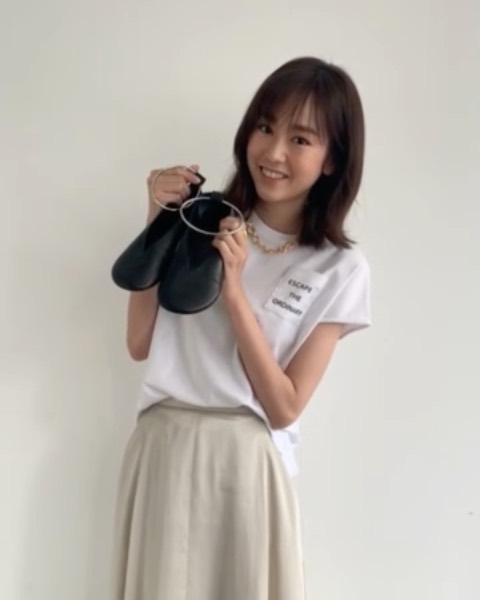 発売中の8月号には 女優 モデルの桐谷美玲さんが登場 本誌では 30歳記念に購入して以来愛用しているというエルメスのアイテムを紹介しています Veryを Magmoe 発売中の8月号には 女優 モデルの桐谷美玲さんが登場 本誌では 30歳記念に購入して以来愛用しているというエルメスのアイテムを紹介しています Veryを Magmoe