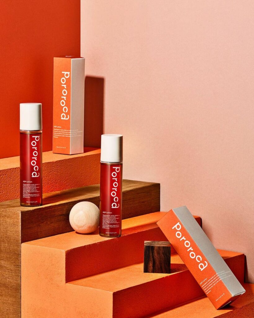 ニュース：ジュンが初のオリジナル化粧品　ECで販売

ジュンは、オリジナルの化粧品ブランド「ポロロッカ（POROROCA）」の販売を19日に同社ECサイトで開始