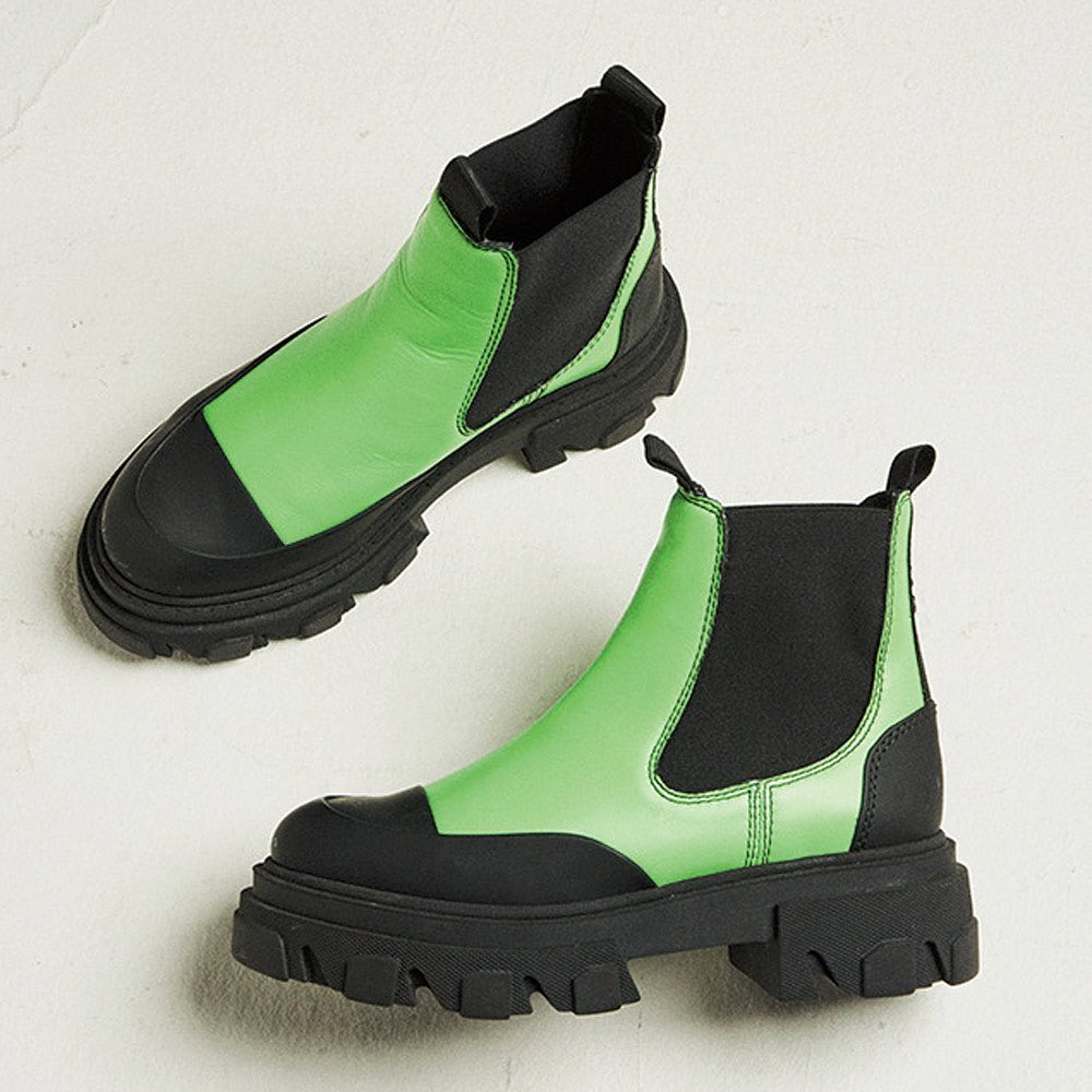 【欲しい！と思ったらのコメントを付けてね】
ごつめのサイドゴアがまた気になる。パキッと映えるグリーンが鮮やかで、サマーブーツに最適。突然のにわか雨にも負けません