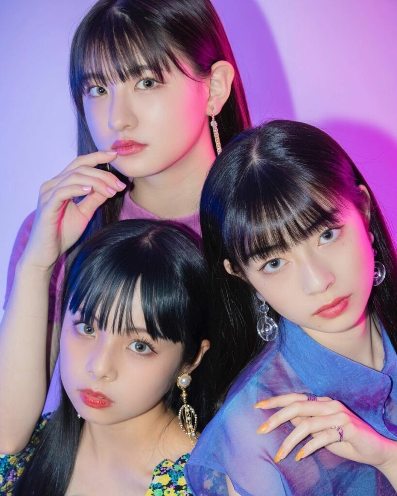 本日発売のPopteen9月号で、レギュモ9期生＆ミディモとしてデビューした3人を紹介

右下♡JK2・田中海凪ﾁｬﾝ
上♡JC2・玉城杏紗ﾁｬﾝ
左下♡JC2