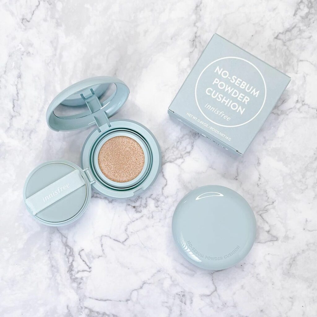 「イニスフリー」から8月1日、皮脂コントロールパウダー入りクッションファンデ“ノーセバム パウダー クッション”(全4色、各税込2530円)が新登場します! 「イニスフリー」から8月1日、皮脂コントロールパウダー入りクッションファンデ“ノーセバム パウダー クッション”(全4色、各税込2530円)が新登場します!