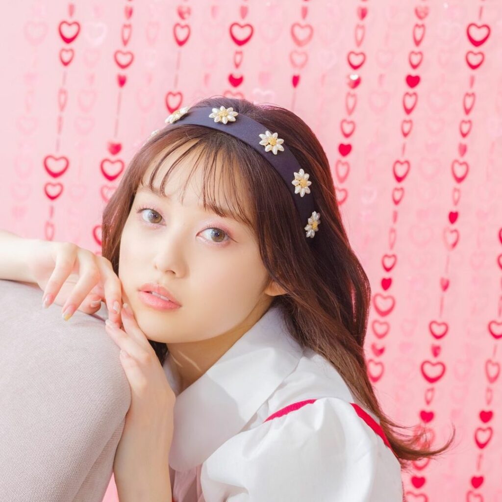 Popteen9月号『あやみんのひとえメイク』企画、見てくれた？？

ひとえモデル代表・あやみんが研究に研究を重ねた、ひとえでもデカ目になれるテクを大公開

プ