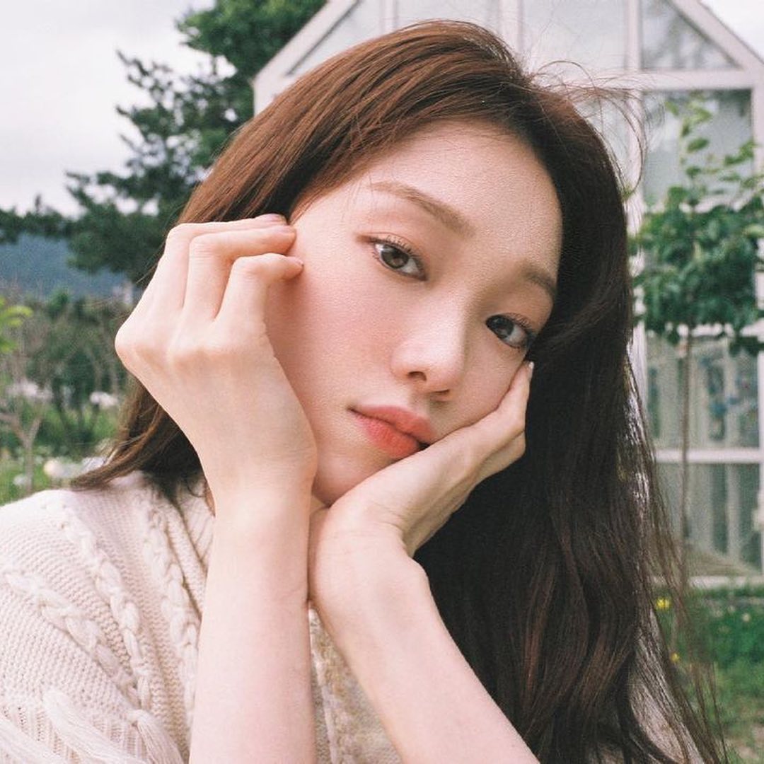 Ellefashion 21年3月に シャネル ビューティ のアンバサダーに起用されたygエンターテイメント所属の女優 イ ソンギョン同じくモデル出身の俳 Magmoe Ellefashion 21年3月に シャネル ビューティ のアンバサダーに起用されたygエンターテイメント所属の女優 イ ソンギョン同じくモデル出身の俳 Magmoe