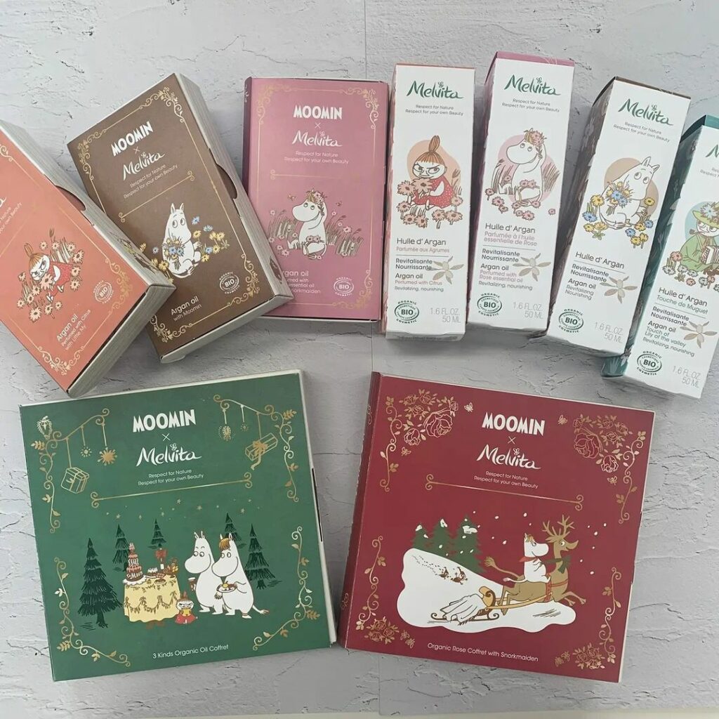 ＼メルヴィータ×ムーミン【2021クリスマスコフレ】／
今年のメルヴィータのコフレは、ムーミンとコラボレーション愛らしいムーミンと仲間たちが描かれたスペシャルな