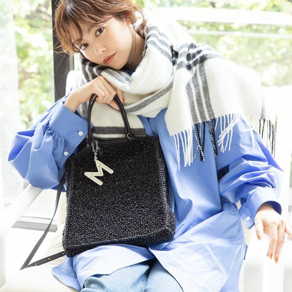 まさにデイリー映え名品！ 今や世界中にファンをもつアンテプリマのシグネチャーといえば、卓越した職人の手で編み込まれたワイヤーバッグ。より洗練度高く進化したワイヤ