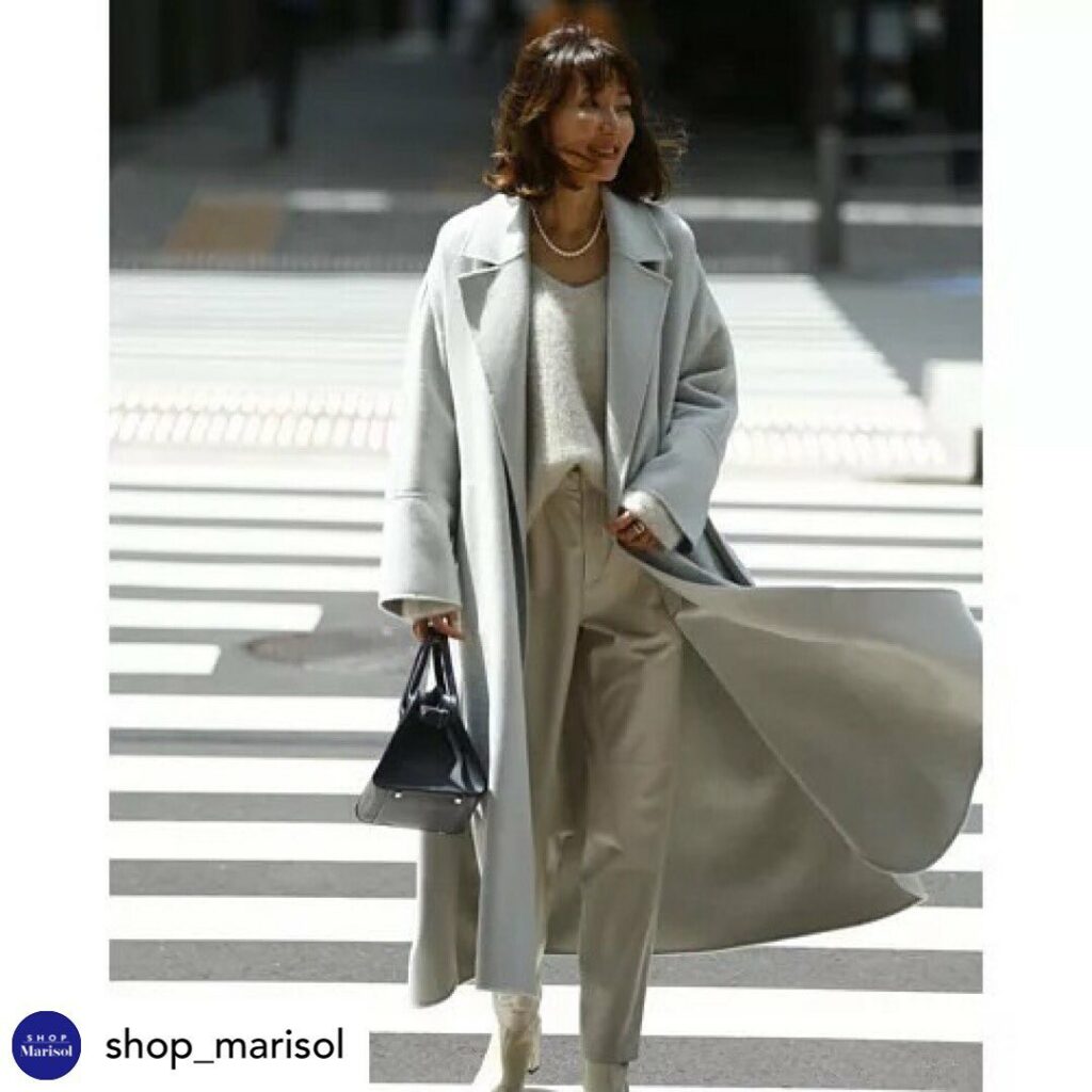 #repost @shop_marisol 

エディター磯部安伽さん×ebure コラボ！
【Marisol別注】ダブルフェイスコート（ライトグレー)
こちら