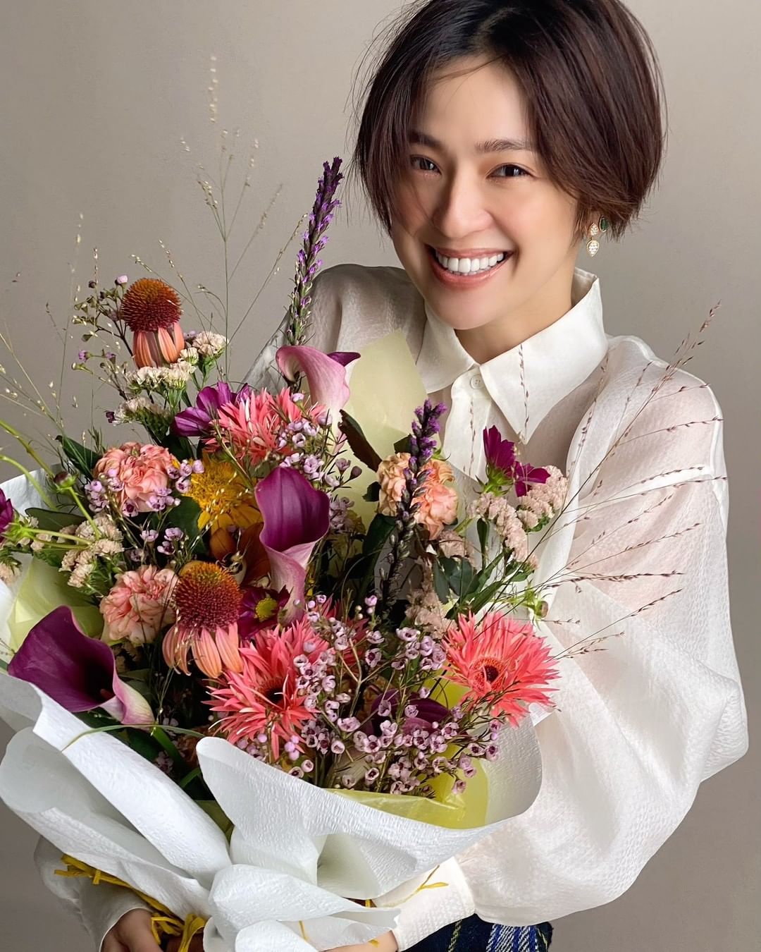 最新のbaila10月号の表紙は中村アンさん どんな表情やポージングで今月号のbailaのイメージを伝えるかをとてもポジティブに提案してくれて 明るいムードのな Magmoe 最新のbaila10月号の表紙は中村アンさん どんな表情やポージングで今月号のbailaのイメージを伝えるかをとてもポジティブに提案してくれて 明るいムードのな Magmoe