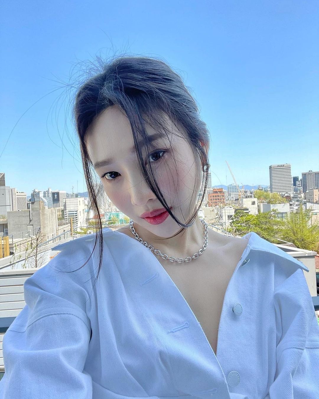 Ellefashion 韓国アイドル界イチのおしゃれと言われるred Velvetアンニュイな愛されフェイスの持ち主ジョイ 抜群の私服センスの持ち主スルギ 韓 Magmoe