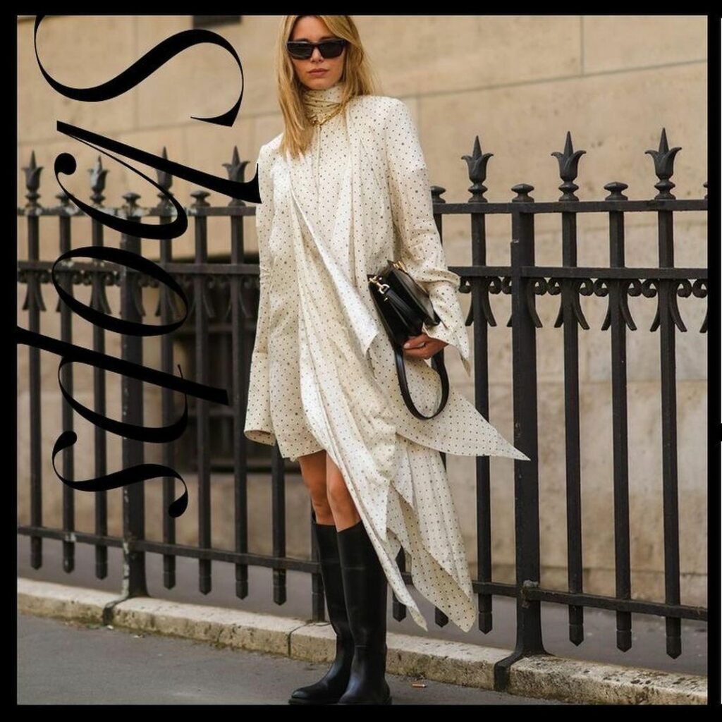 #ELLEfashion エル エディターがワードローブに加えたいイチ押しアイテムを、週替わりでお届け今週はエディターのAIが黒ブーツをセレクト
「蒸し暑い #ELLEfashion エル エディターがワードローブに加えたいイチ押しアイテムを、週替わりでお届け今週はエディターのAIが黒ブーツをセレクト
「蒸し暑い