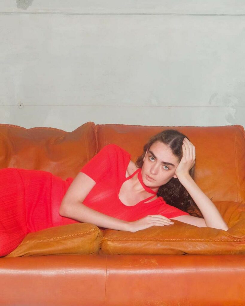 ニュース：“攻める”新人「カナコ サカイ」がデビュー　大手も注目するNY仕込みの個性派ベーシック

ニューヨークでファッションデザインを学んだサカイカナコ（29