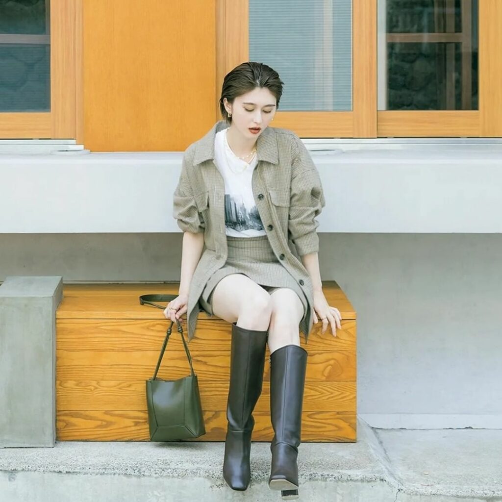 9月30日、今日の東京はくもり、夜に雨の予報。最高気温26度、最低気温19度の予報です（気象庁調べ・17時発表）。

日中くもり予報の今日のコーデは、ミニセット