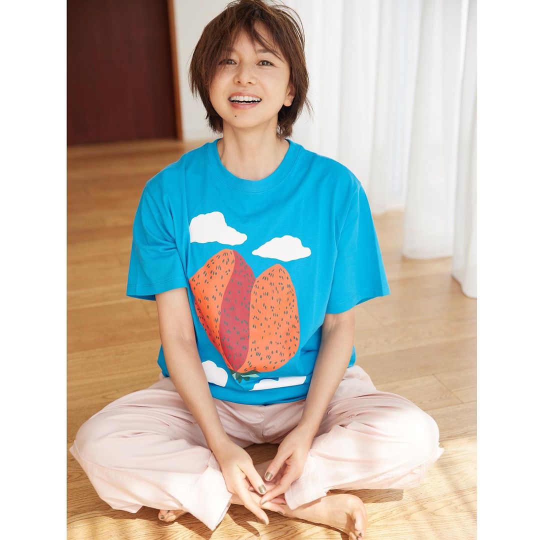 27歳だったころ連載 今月のゲストは山口智子さんです こんなに無邪気に笑って 楽しく撮影する人 他にいないんじゃないかと思うくらい 撮影に全力で挑んでいただき Magmoe