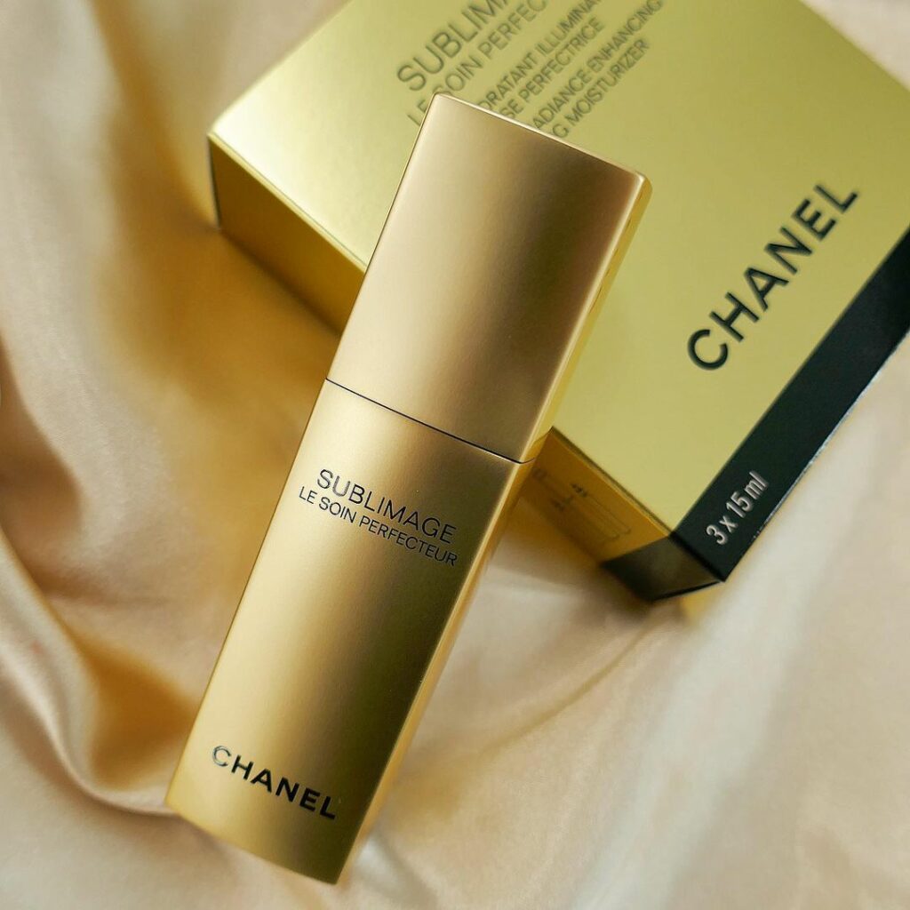 シャネル「サブリマージュ」から1日中パーフェクトな美肌に仕上げるためのメイクアップベースが登場！
シリーズのキー成分“ヴァニラ プラニフォリア 濃縮ウォーター”