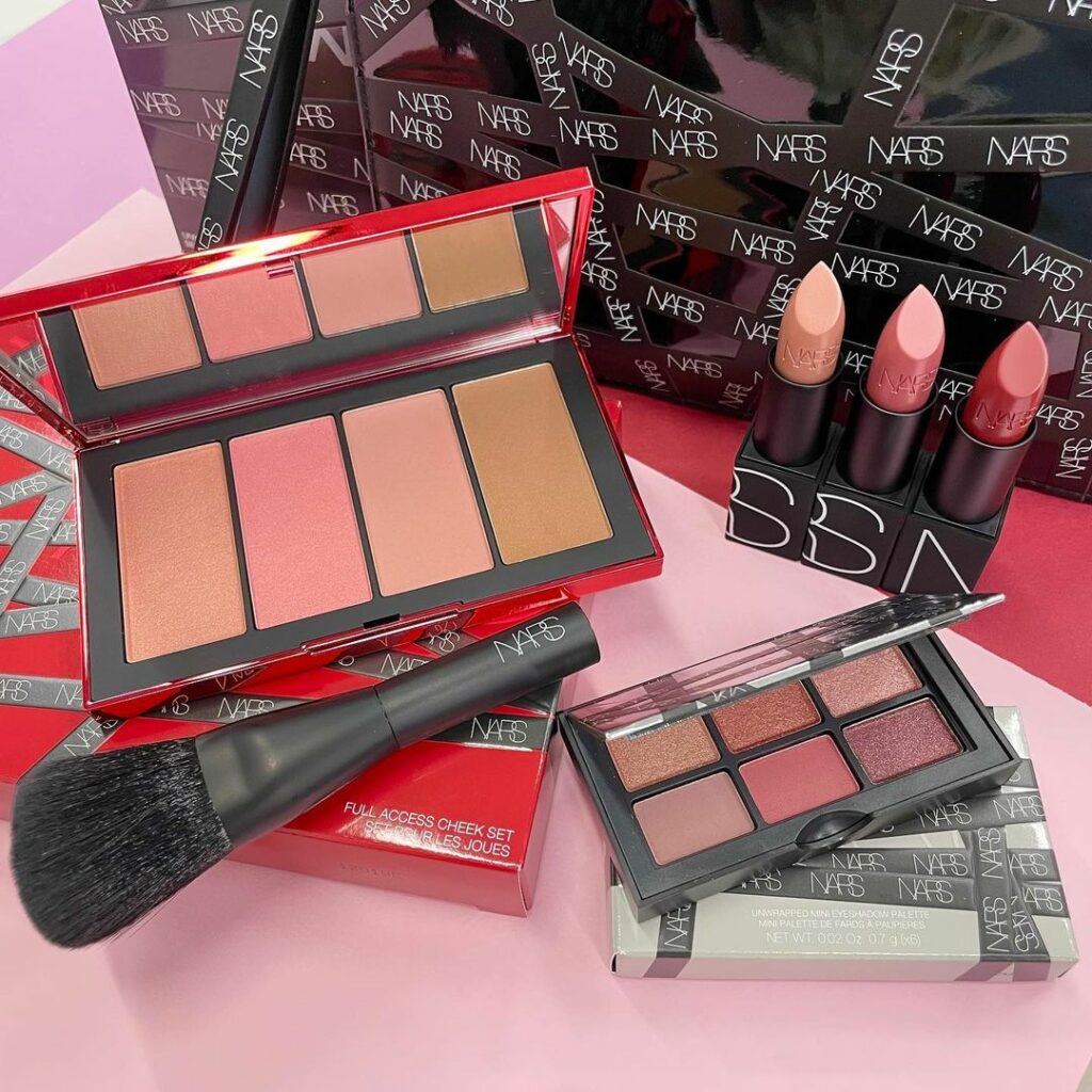 【 #NARS #クリスマスコフレ 第3弾】注目のパレット&リップセットを #スウォッチ 付きでご紹介します11/5数量限定発売。
今年のNARSのホリデーは 【 #NARS #クリスマスコフレ 第3弾】注目のパレット&リップセットを #スウォッチ 付きでご紹介します11/5数量限定発売。
今年のNARSのホリデーは