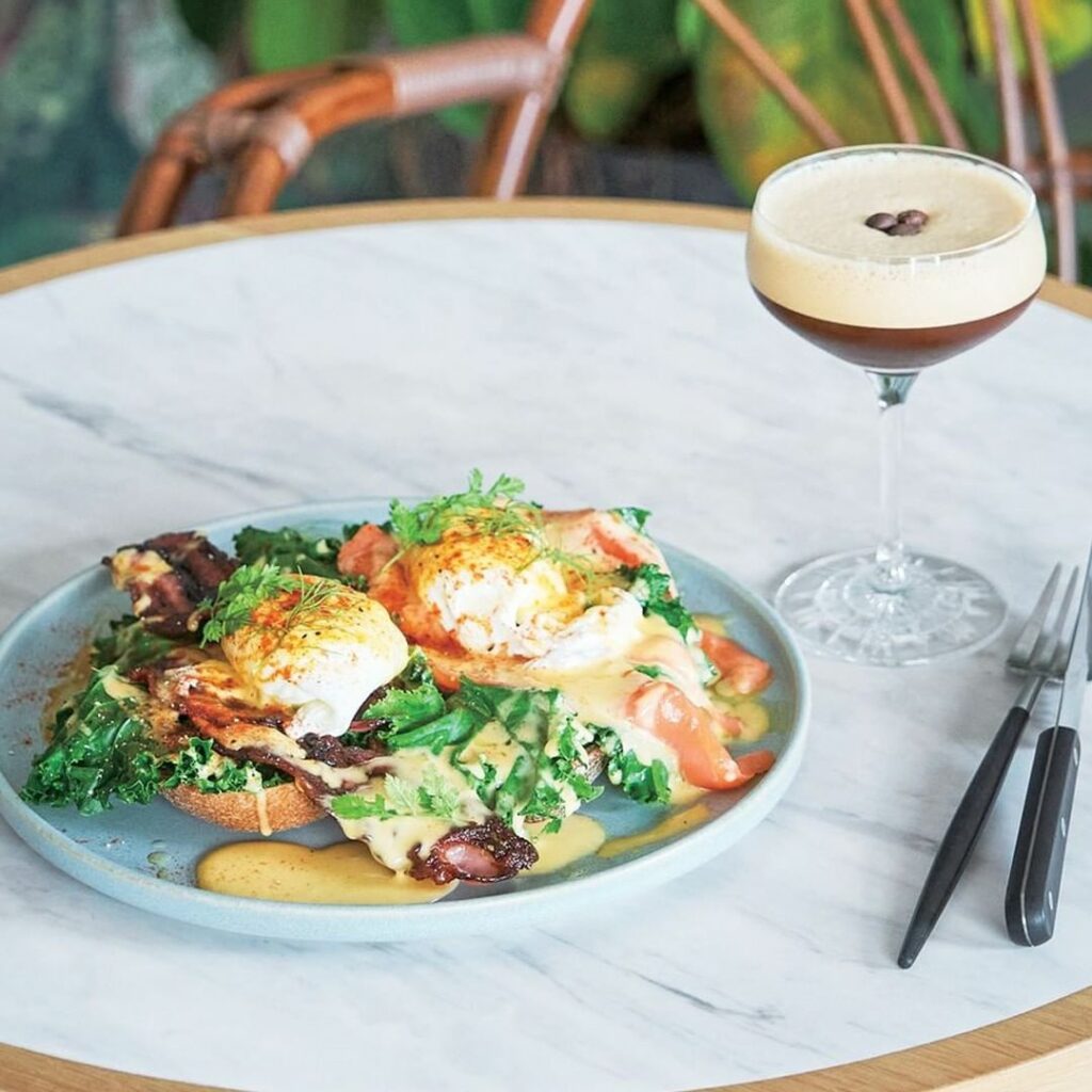 コーヒーをもっと楽しむならカクテルで！ 数年前からじわじわとブームが来ている「コーヒーカクテル」が飲める都内の人気コーヒーショップをピックアップ
・
1.「ウッ