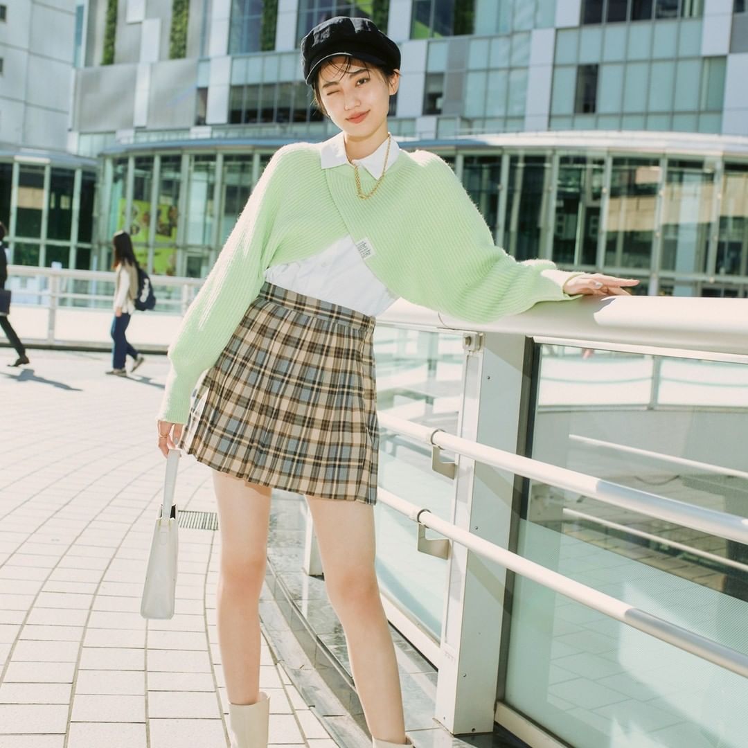 ギャルなみのちゃんもカッコいい Seventeen Webにアップした 90年代ギャルっぽコーデ 企画から 平美乃理 の 元気ギャル スタイルを紹介 おなか Magmoe