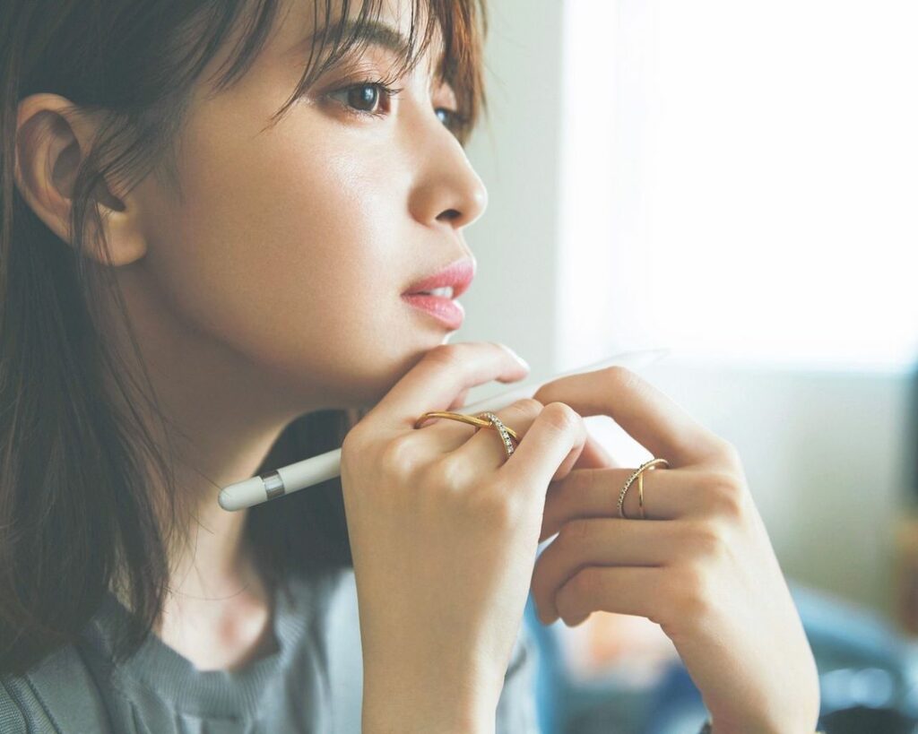 テレワークで増えたPC作業手元に目が行くことが多くなって、ネイルやリングなど以前より気を遣うようになった方も多いのでは？⠀
⠀
withOL大賞 ”指先のシャレ