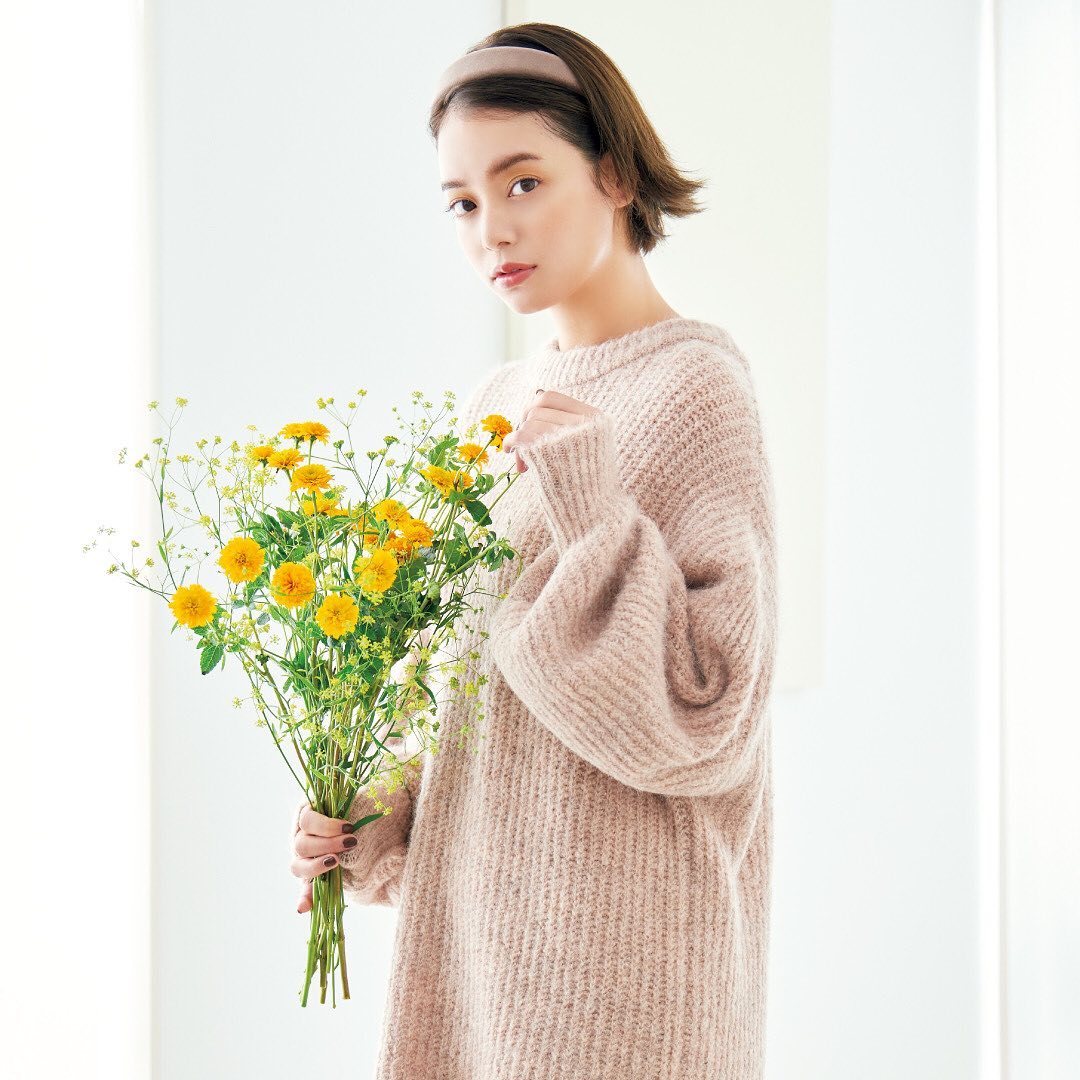 12月号sweet ココ ディールコラボ連載は 人気モデル岸本セシルさんが登場 岸本セシルさんが着ているのは ココ ディール Sweetコラボ のニット キ Magmoe