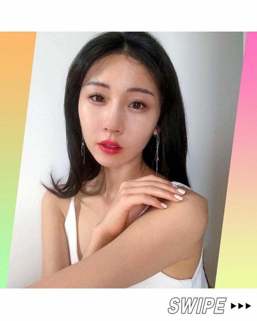 ⁡
#モデルプレスパワープッシュ
 " 注目の人物 "を紹介
￣￣￣￣￣￣￣￣￣￣￣￣￣￣
今回は…
黒髪が似合う、エレガントなハーフ美女
⁡
ᴋᴀɴᴀ/ᴋʏᴜ