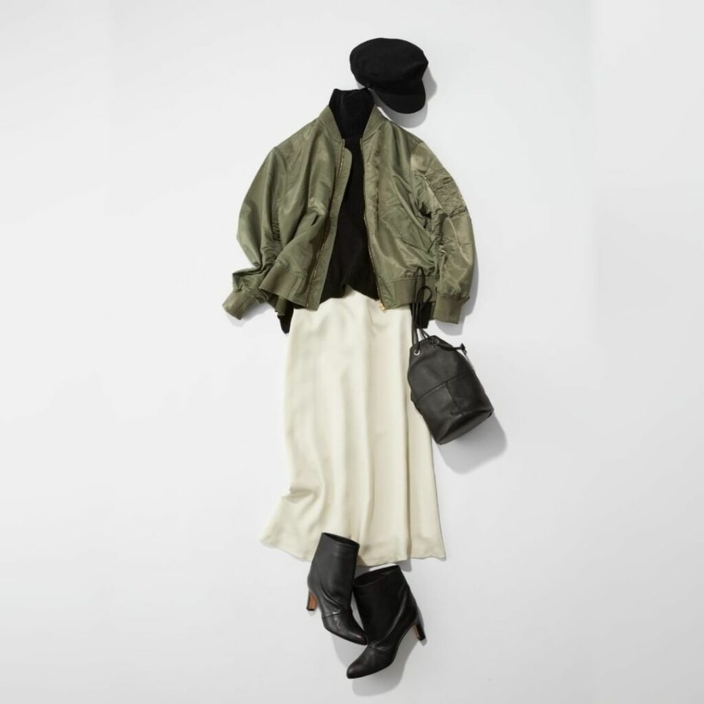 . 
*PICK UP! Coordinate* 
. 
ミリタリーな印象の強いMA-1ブルゾンを羽織るときは、他をすべてモノトーンでまとめてしまうのが、すっき