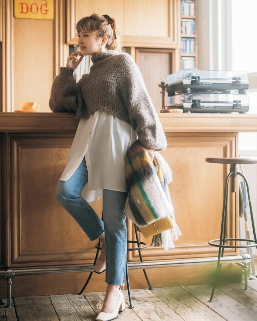 12月6日、今日の東京はくもり所により夜雨。最高気温12度、最低気温4度の予報です（気象庁調べ・17時発表）。

曇り空の一日になりそうな今日のコーデは、今季人