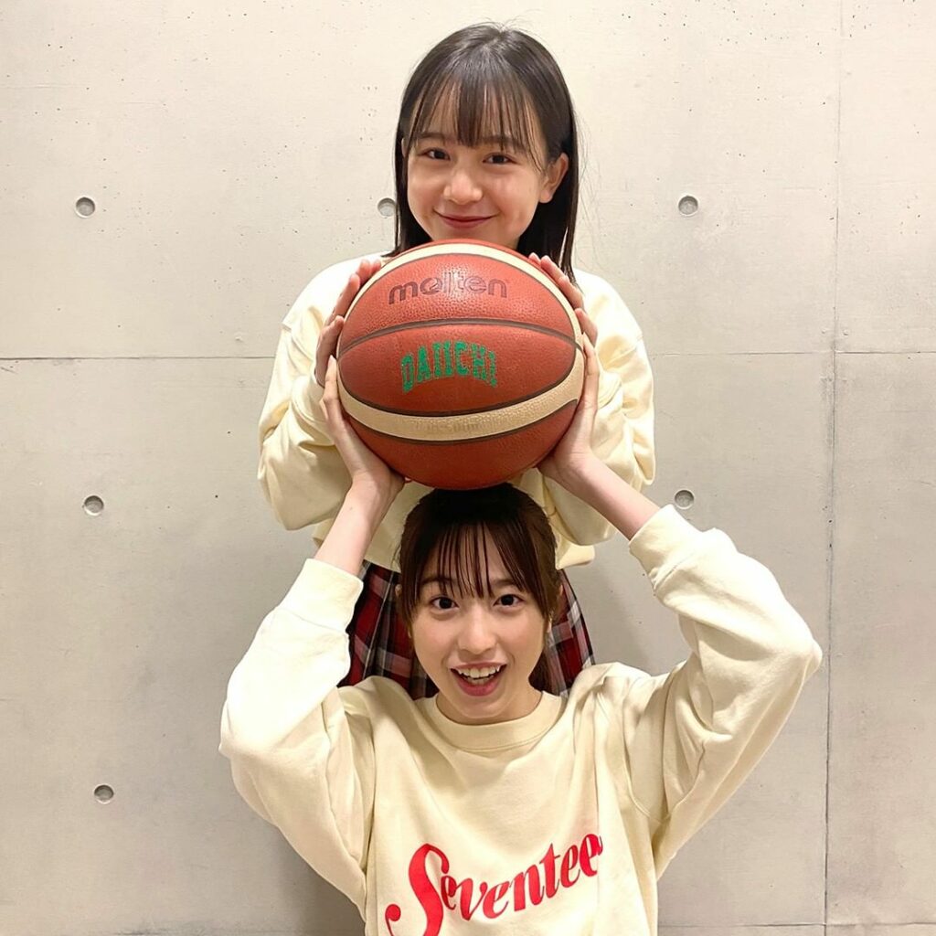 こっちゃん&あんちゃんオフショ集
#高校バスケ #ウインターカップ 出場校取材のラスト回は #福岡第一高校 の直前練習でした
取材中は真剣そのものだったふた こっちゃん&あんちゃんオフショ集
#高校バスケ #ウインターカップ 出場校取材のラスト回は #福岡第一高校 の直前練習でした
取材中は真剣そのものだったふた
