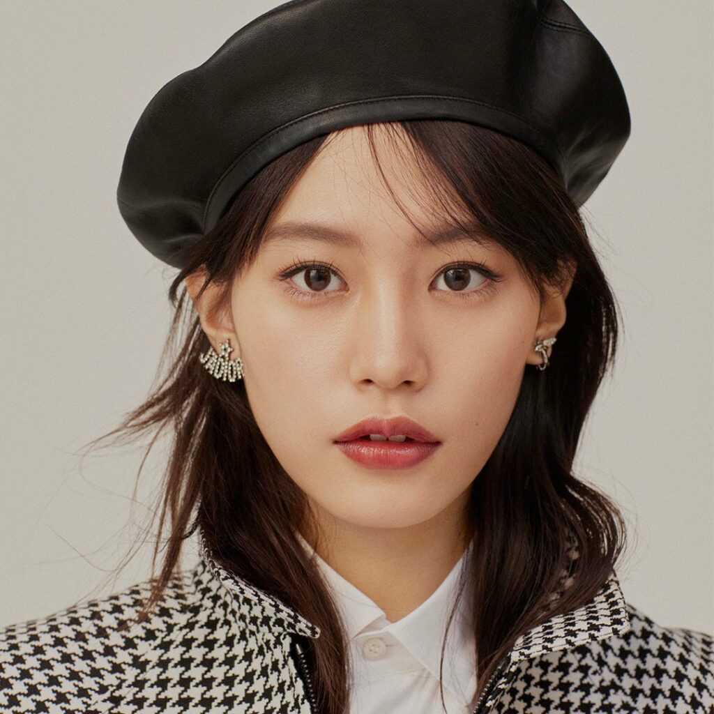 #ELLEbeauty ついに解禁『エル・ジャポン2月号』とエル デジタルに、2022年最も注目の若手女優、南沙良さんが登場「ディオール」の神髄、“ニュールック