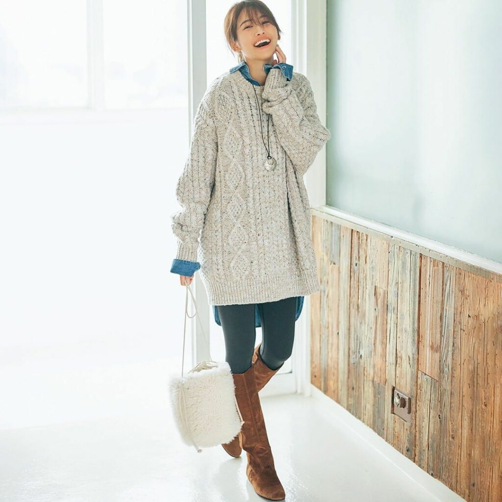 /
このコーデを真似したいと思ったら、
コメントにをください!
\
.
1月12日(水)、
旬の「レギンス」を街で着るなら、
あえてグレーを選ぶの /
このコーデを真似したいと思ったら、
コメントにをください!
\
.
1月12日(水)、
旬の「レギンス」を街で着るなら、
あえてグレーを選ぶの