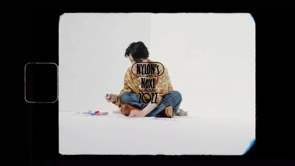 【1/28発売!!】
「この道はどこに続いているのだろう？」
ちょっとした好奇心から始まった #吉沢亮 の自転車旅が始まる！　#NYLONJAPAN のレジェン