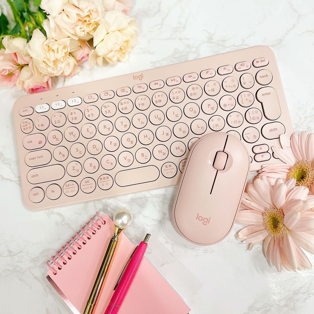 新年から使い始めているマウスとキーボードをご紹介します レディなくすみピンクが珍しく かわいい どこの ってよく聞かれるんですが Logicool ロジク Magmoe 新年から使い始めているマウスとキーボードをご紹介します レディなくすみピンクが珍しく かわいい どこの ってよく聞かれるんですが Logicool ロジク Magmoe