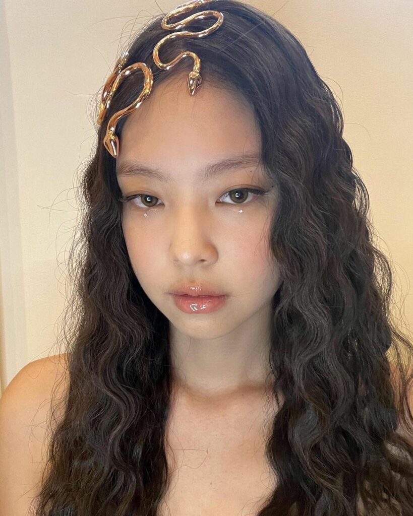 1⃣2⃣3⃣4⃣どのメイクが好き？
「マネしてみたい！」と思ったメイクの番号をコメントで教えて

202