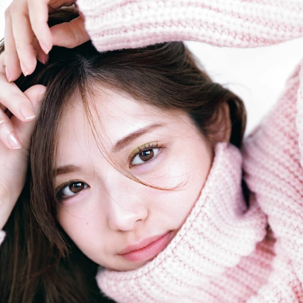 【このメイクを真似したいと思ったらいいね＆をコメントしてください♪】

【グリーン×パープルのポイント使いで温泉のような湯気感のあるカラーメイク】

グリーンの