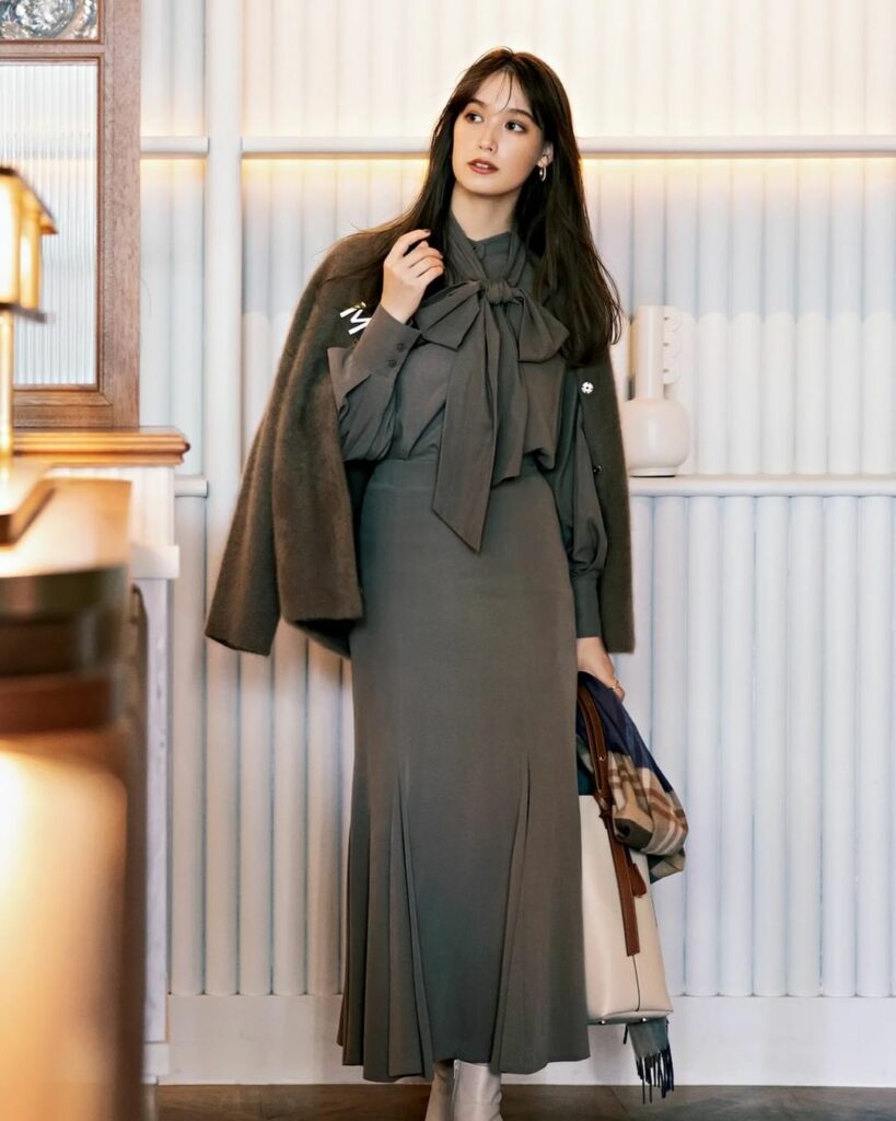 2月1日、今日の東京は晴れ昼過ぎから時々くもり。最高気温10度、最低気温1度の予報です（気象庁調べ・17時発表）。

昼過ぎから雲が広がりそうな今日のコーデは、