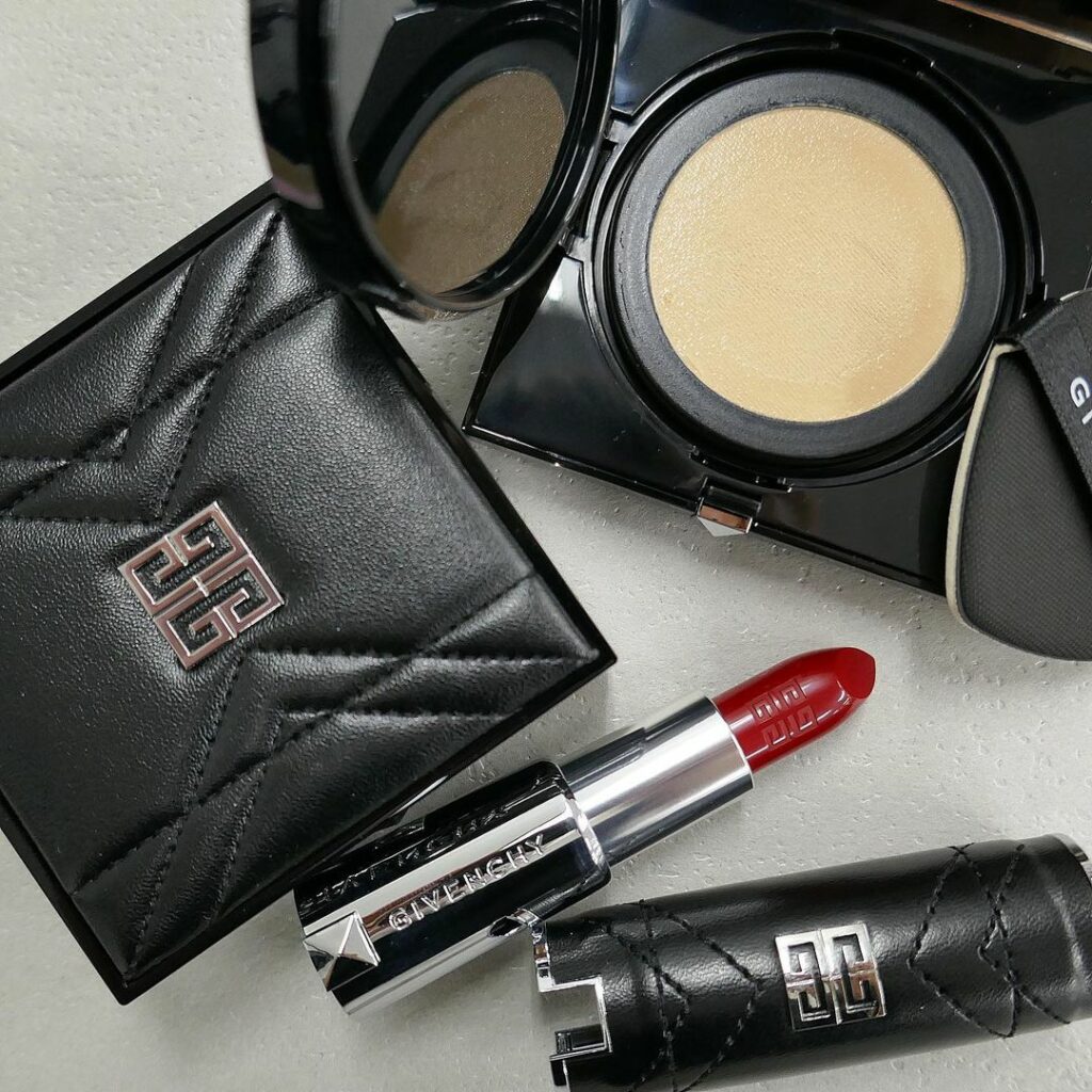 パルファム ジバンシイから、アイコニックなバッグシリーズ「アンティゴナ」にインスパイアされた「クチュール コレクション 2022」がアジア限定で登場します! パルファム ジバンシイから、アイコニックなバッグシリーズ「アンティゴナ」にインスパイアされた「クチュール コレクション 2022」がアジア限定で登場します!