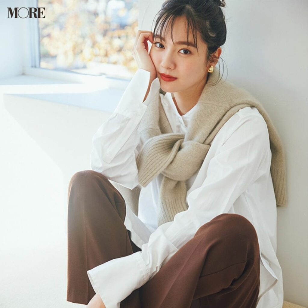 【ラテ系ブラウンカラーの小物3選】
なじませ力のあるマルチな色は、きれい色にも合わせたくなる! 大人っぽさと使いやすさを両立する小物も見逃せない。
<1枚目 【ラテ系ブラウンカラーの小物3選】
なじませ力のあるマルチな色は、きれい色にも合わせたくなる! 大人っぽさと使いやすさを両立する小物も見逃せない。
<1枚目