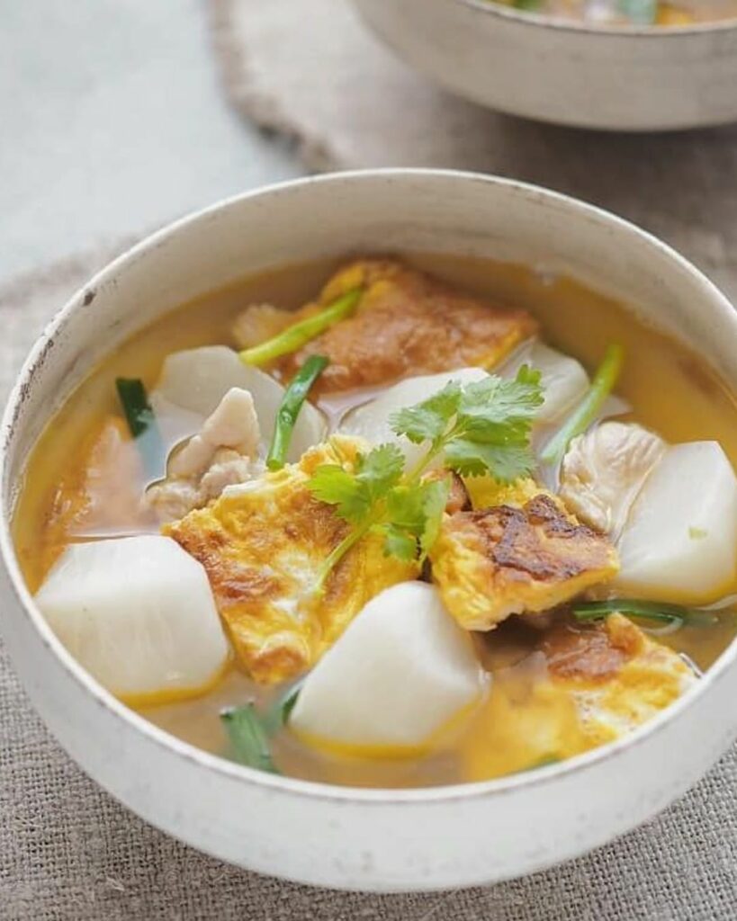 【#かぶレシピ】冬の野菜、かぶの魅力をスープで味わって!
かぶとタイ風の卵焼きを加えてアジアンテイストのスープに。旬のかぶとタイの卵焼きがスープに染み込み、じゅ 【#かぶレシピ】冬の野菜、かぶの魅力をスープで味わって!
かぶとタイ風の卵焼きを加えてアジアンテイストのスープに。旬のかぶとタイの卵焼きがスープに染み込み、じゅ
