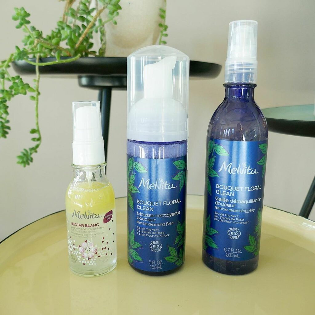 \メルヴィータの春の新スキンケアをご紹介!/
◆画像左
「ネクターブラン ウォーターオイル クリアデュオ(50ml ¥4,620税込)」
洗顔後すぐ、これ1本で \メルヴィータの春の新スキンケアをご紹介!/
◆画像左
「ネクターブラン ウォーターオイル クリアデュオ(50ml ¥4,620税込)」
洗顔後すぐ、これ1本で