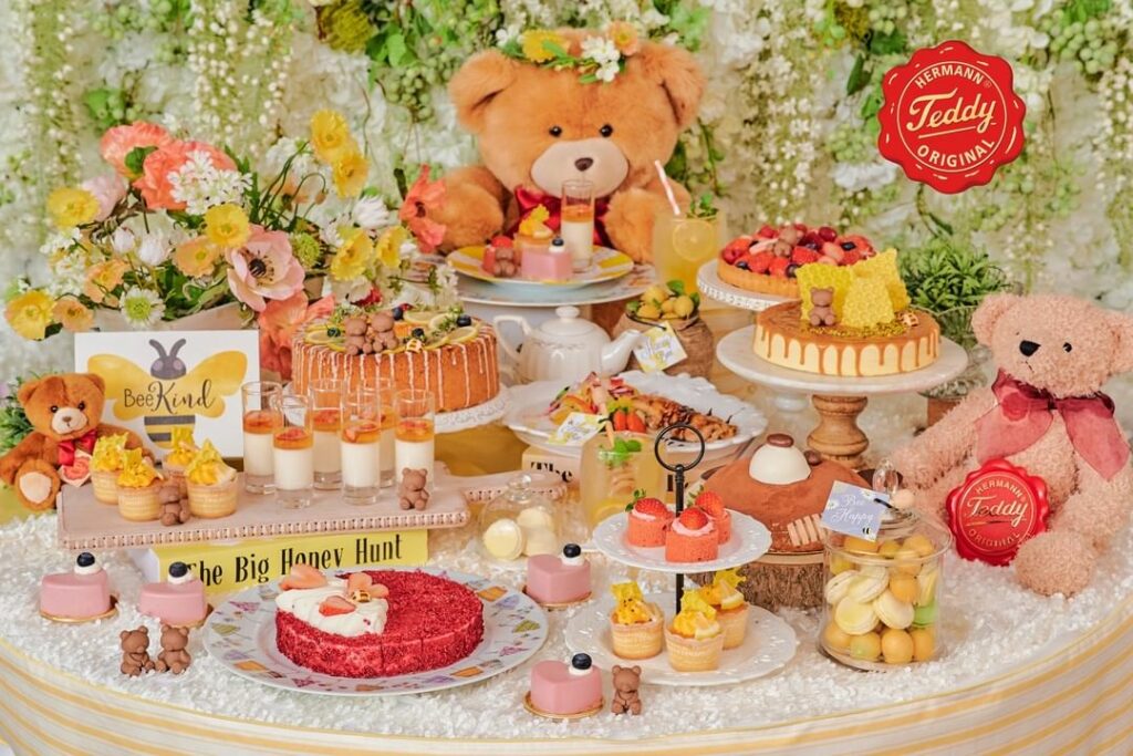 食べたい！ と思ったらコメントに「」をください♪

ザ ストリングス 表参道では、ドイツの老舗テディベア「ハーマンテディ」とコラボレーションし、可愛らしいテディ