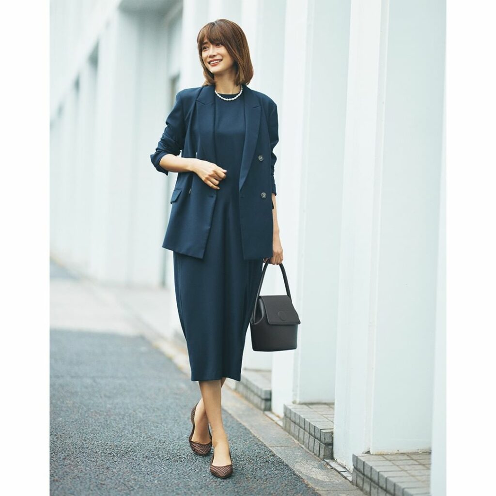 .
オケージョンにもOK！
エディター東原妙子さん×M7daysのセットアップコレクションからのジャケットとワンピース。
オンオフ着回せる上に、卒入園や異動の挨