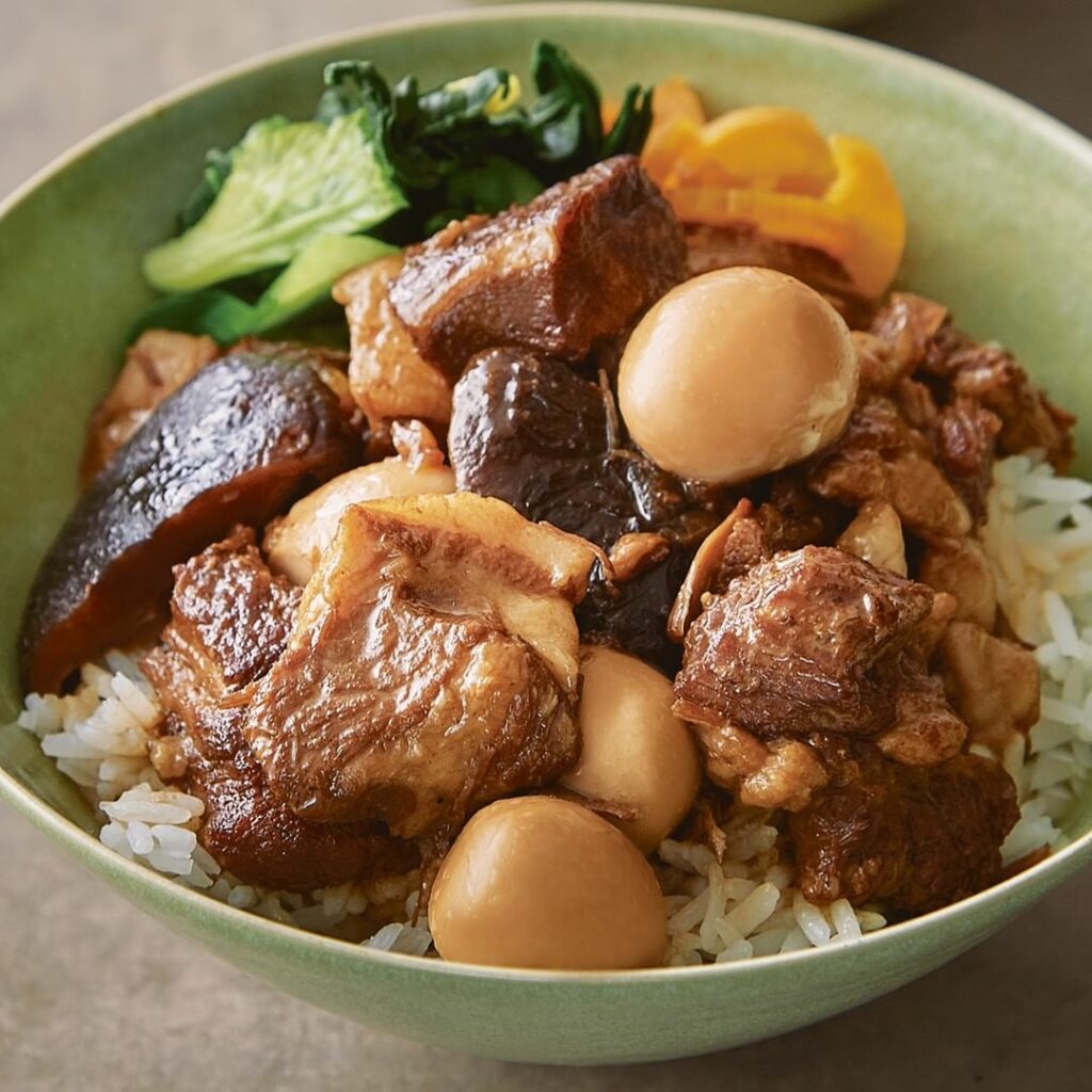 【#ご飯ものレシピ 】人気の台湾料理「ルーロー飯」の豚肉を通常の倍サイズにカット!肉を大きくするだけで、見た目はもちろん、風味が増して、驚きのおいしさに
肉が大 【#ご飯ものレシピ 】人気の台湾料理「ルーロー飯」の豚肉を通常の倍サイズにカット!肉を大きくするだけで、見た目はもちろん、風味が増して、驚きのおいしさに
肉が大