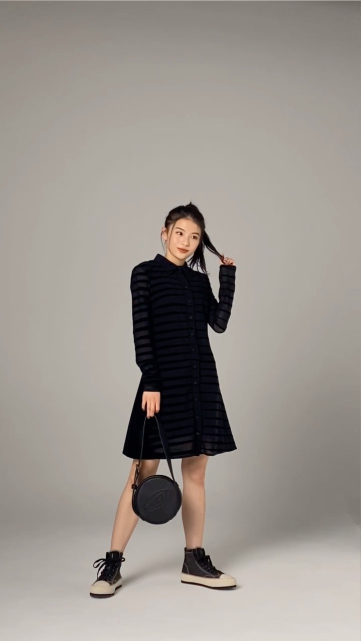 出口夏希 の 女っぽ黒コーデ 春でも真似しなくなるトレンドブラックコーデだよ コーデ詳細は Seventeenjp Lookbook を見てね セブン Magmoe