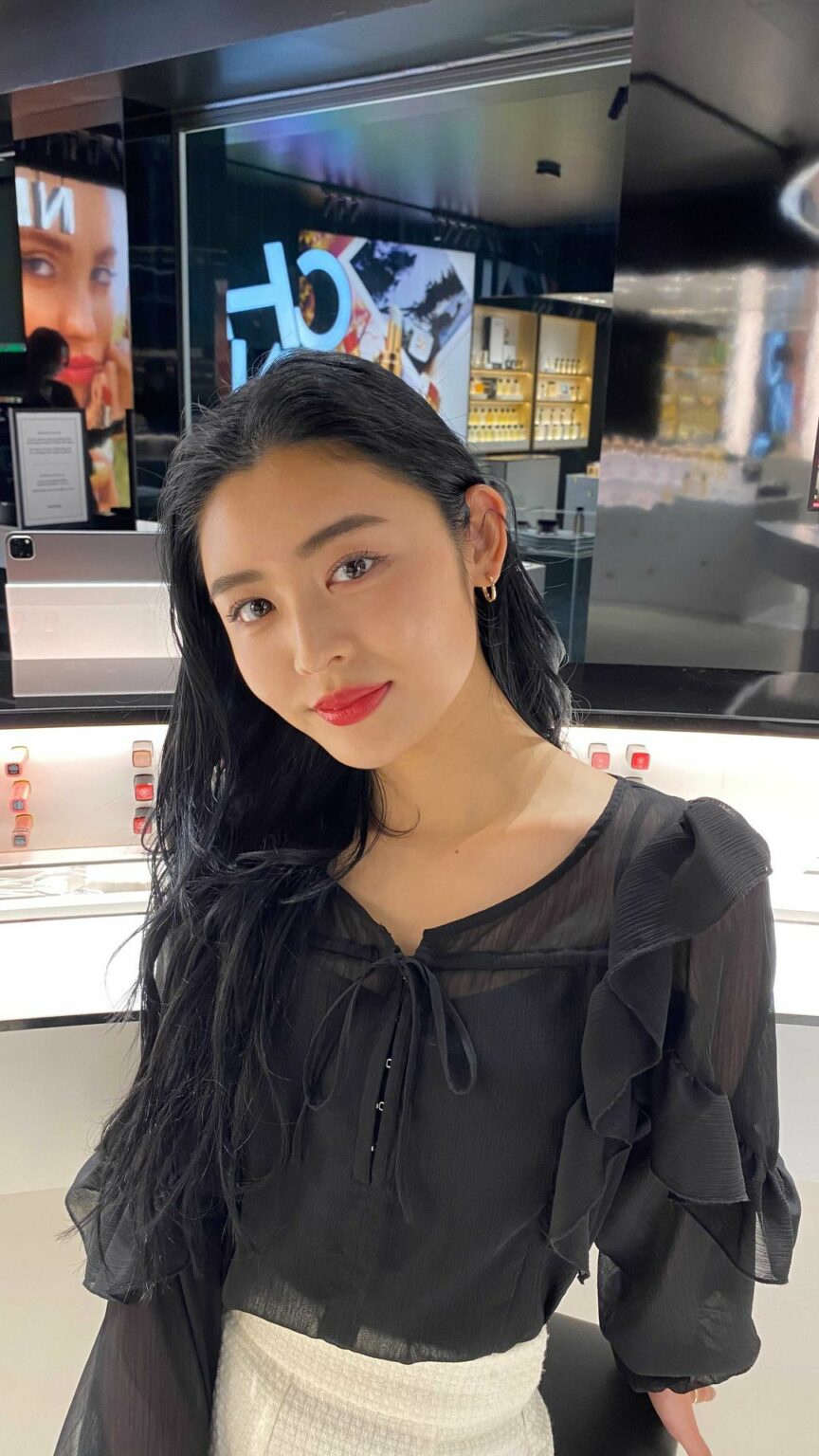 表参道に新しくオープンした「CHANEL BEAUTY HOUSE AT TOKYO」に
星夏と行ってきました
可愛いくておしゃれな空間を愉しみながら
憧れのシ