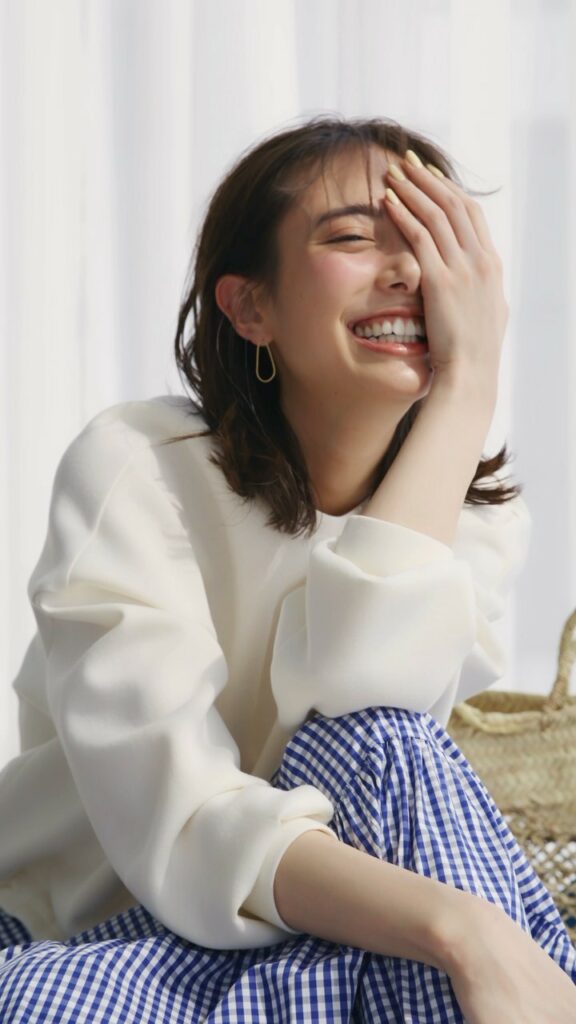 注目のサステナブランド「THREE SQUARE」の
新作アイテムをご紹介

ハリ、艶のある素材を使用し、
キレイ目派も着られるコンパクトなシルエットに
仕上げ