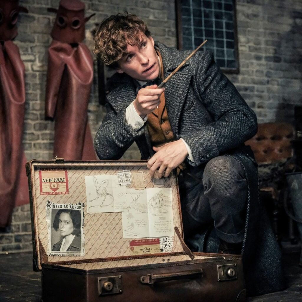 本日4月8日(金)は、映画『ファンタスティック・ビーストとダンブルドアの秘密』の公開日 ファン待望の最新作の公開を記念して、主人公ニュート・スキャマンダーを演じ