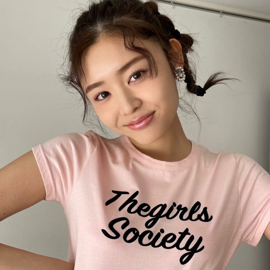 ViVi5月号
「大人気カリスマ店員に聞いた リアル推しだけ」
企画より
星夏のオフショットをお届け
今季カリスマたちがリアルに買ったのは
ソーラーカラー ViVi5月号
「大人気カリスマ店員に聞いた リアル推しだけ」
企画より
星夏のオフショットをお届け
今季カリスマたちがリアルに買ったのは
ソーラーカラー