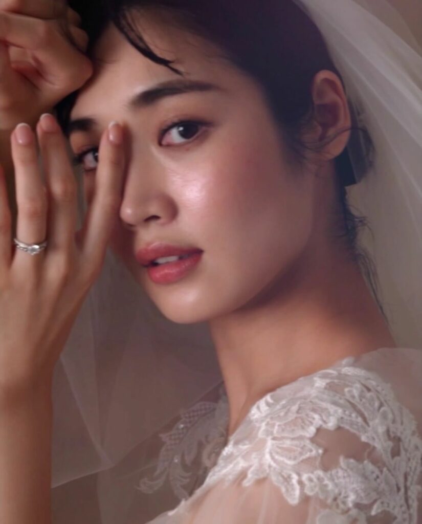 /
最高のウェディングは
#AHKAH のブライダル
ジュエリーとともに
\
.
ずっと夢見てきた幸せなウェディング。
これからずっと続いていく“ふたりの人生 /
最高のウェディングは
#AHKAH のブライダル
ジュエリーとともに
\
.
ずっと夢見てきた幸せなウェディング。
これからずっと続いていく“ふたりの人生