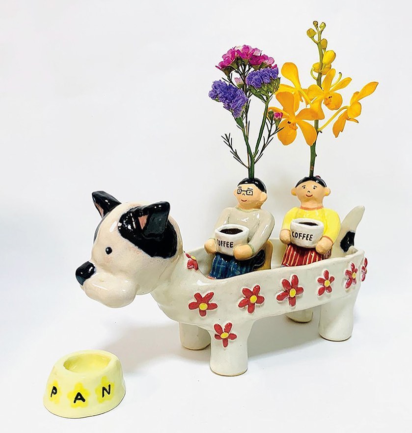 【噂の教室「P&A Pottery Class」に通っているクリエイター】
mycoroさん
本業はイラストレーター。「ウェルカム陶器」をはじめ、オーダーメイド