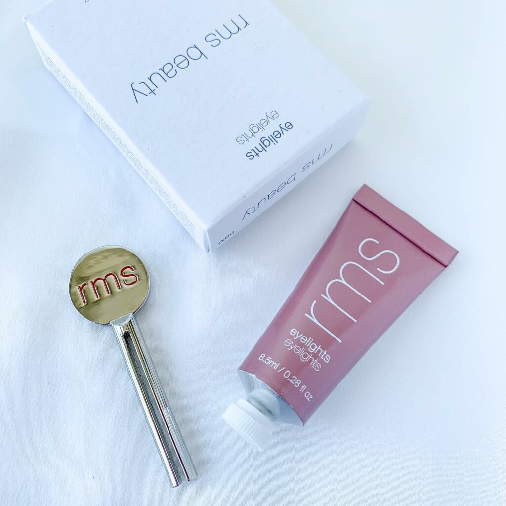 【#rms】目元に美しい輝きをクリームタイプのアイシャドウが登場〈スウォッチ付き〉

rmsからクリームタイプのアイシャドウが新登場
発色が良いクリームタイプ！