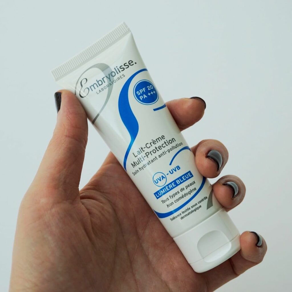 人生のパートナーです。初めてパリコレのバックステージに取材に入ったとき、ステファン・マレーさんがこれをたっぷり下地に使っているのを目撃してから、#アンブリオリス