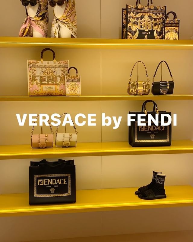 フェンディとヴェルサーチェがタッグを組んだコレクション「フェンダーチェ」コレクションがいよいよ発売に  伊勢丹新宿店で開催されるポップアップイベントに、編集部がひ - MAGMOE